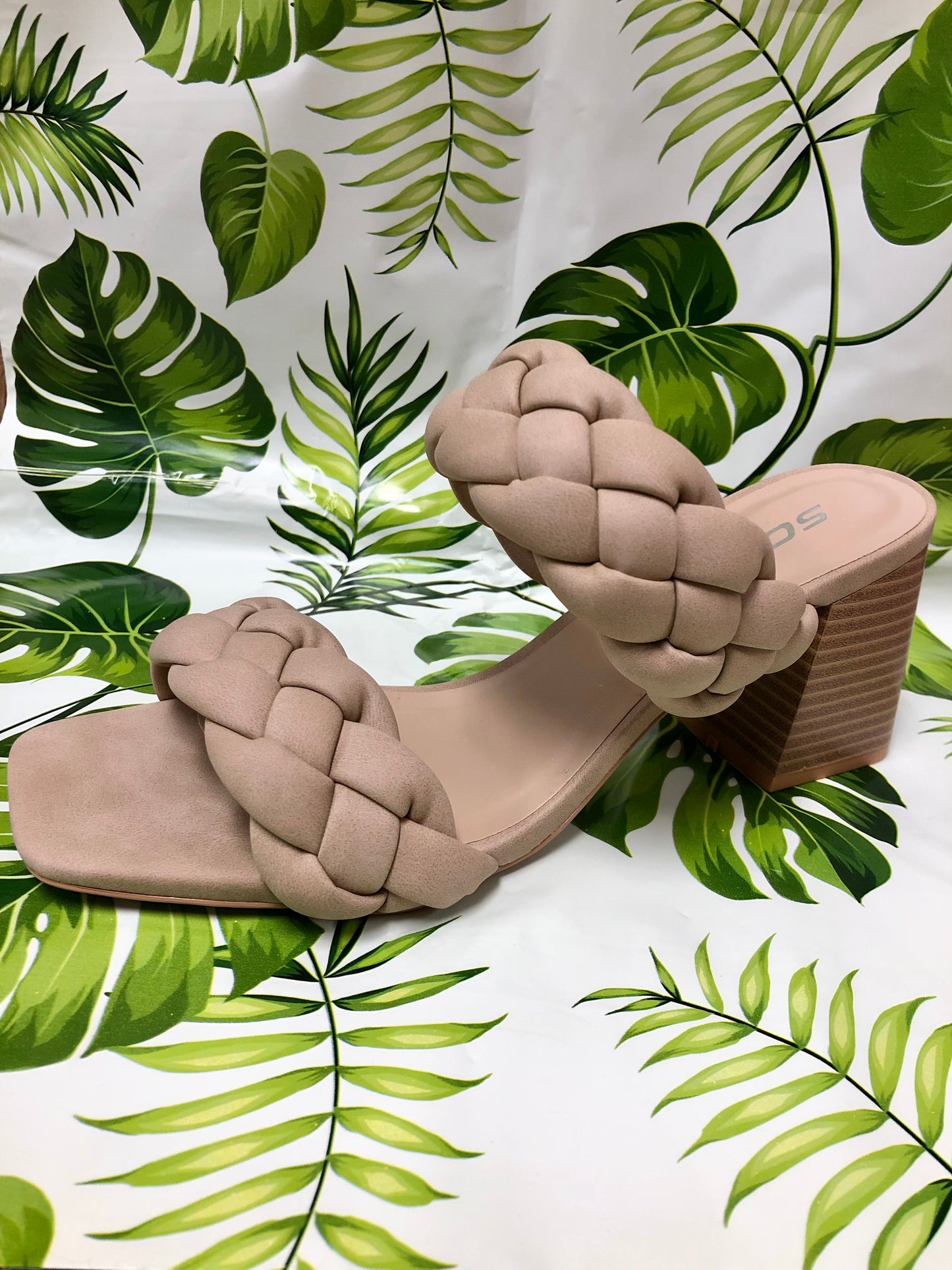 Emmy Shoe